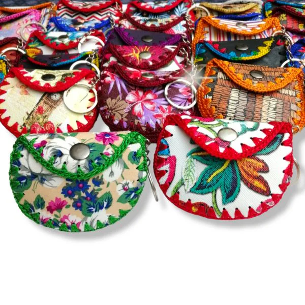 Monederos de Cuerina tejidas con Nylon 12