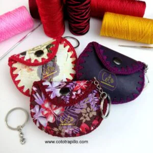 Monederos de Piezas de Cuerina tejidos con Hilo de Nylon