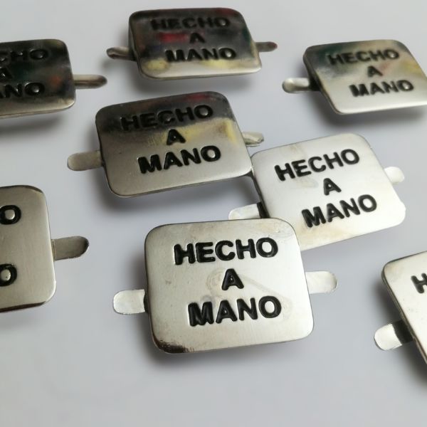 Metal Aplique Hecho a Mano